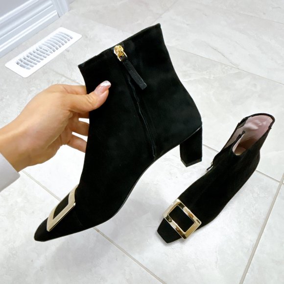 99% NEW ROGER VIVIER BOOTS, SIZE 38 - Picture 9 of 16